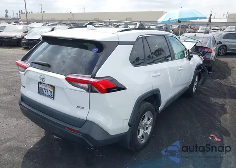 2021 Toyota Rav4 Xle из США, поврежденный, VIN 2T3W1RFV7MW134004